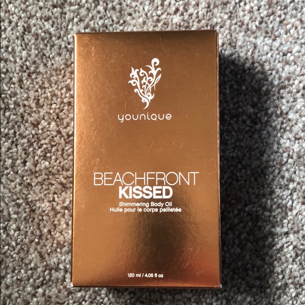 Beachfront shimmering body oil